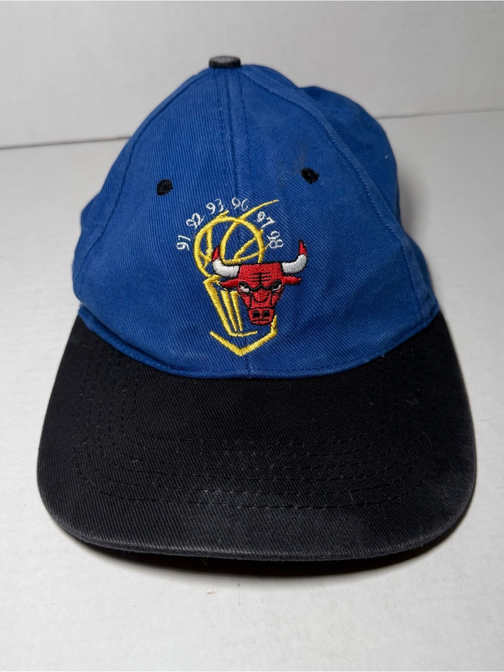 RARE Chicago Bulls 6 time Champions hat cap VTG giveaway United Center JORDAN